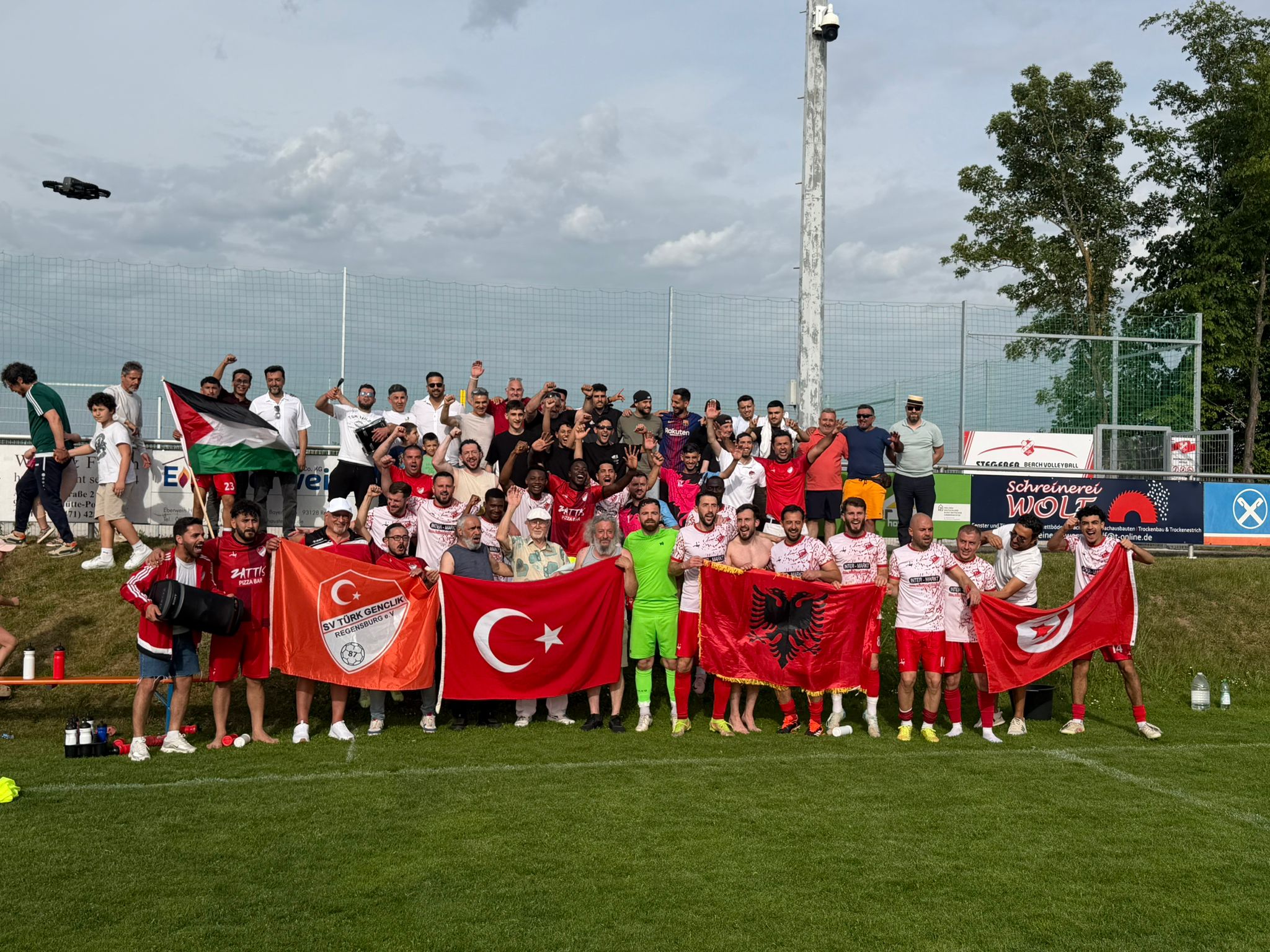 TÜRK GENÇLİK REGENSBURG KREİSLİGA’YA YÜKSELDİ
